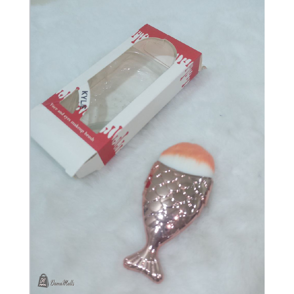 فرشاية مكياج  شكل سمكة